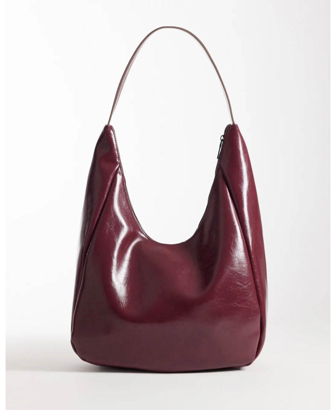 PASQ slouchy shoulder bag in shiny burgundy
